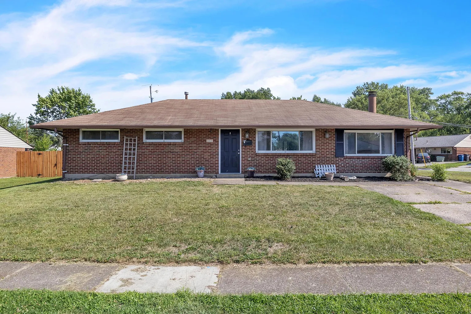 6416 Roselawn Ave photo 1