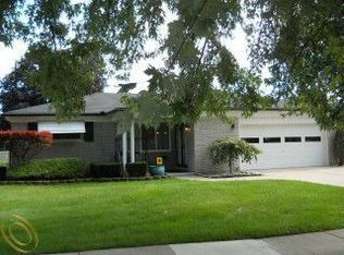 22020 Marter Rd, Saint Clair Shores, MI 48080