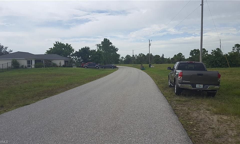 2nd image of 3708 NE 14th Pl