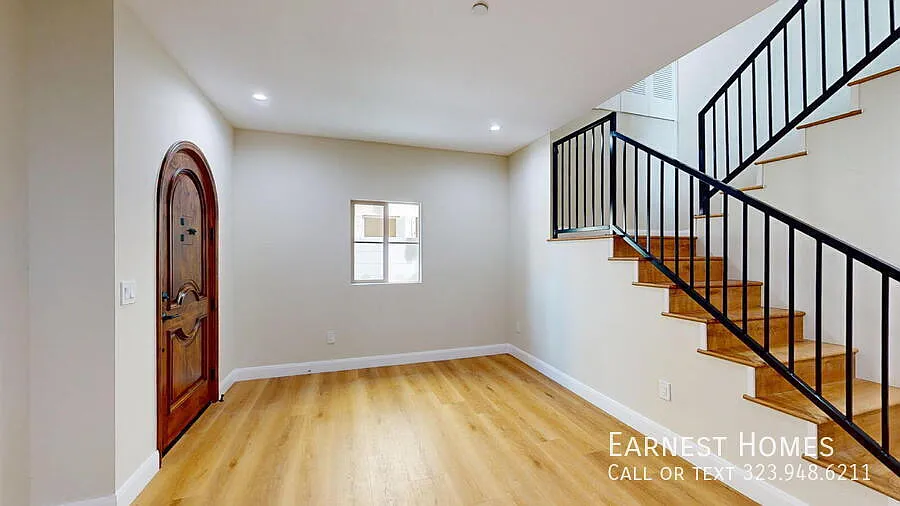 310 N 3rd St — Photo 3