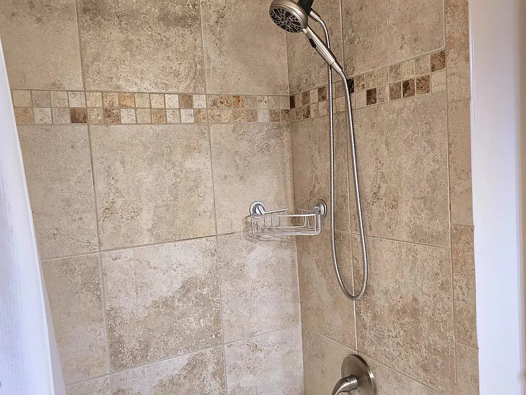 5152 Northridge Rd #205 — Photo 39