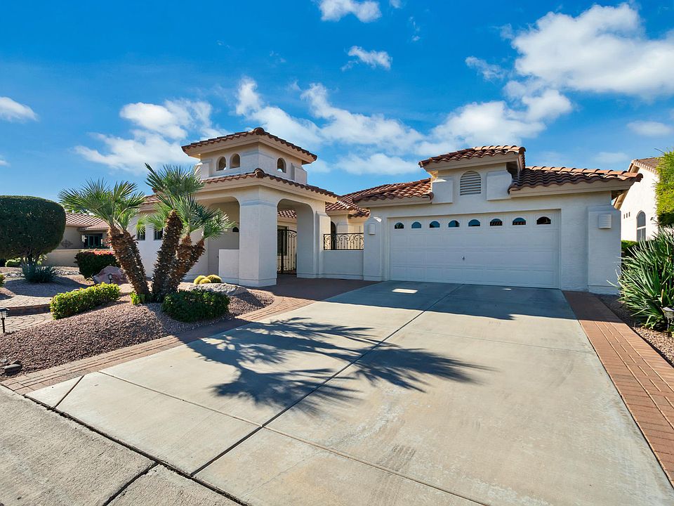 1st image of 24516 S Lakeway Cir SW