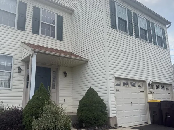 717 Queen Rd, Collegeville, PA 19426
