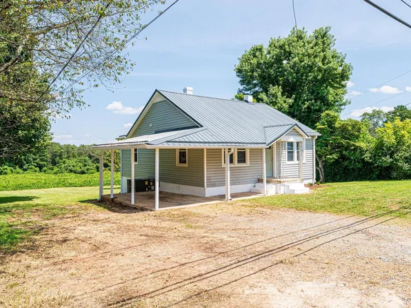 2927 Kool Park Rd NE, Hickory, NC 28601