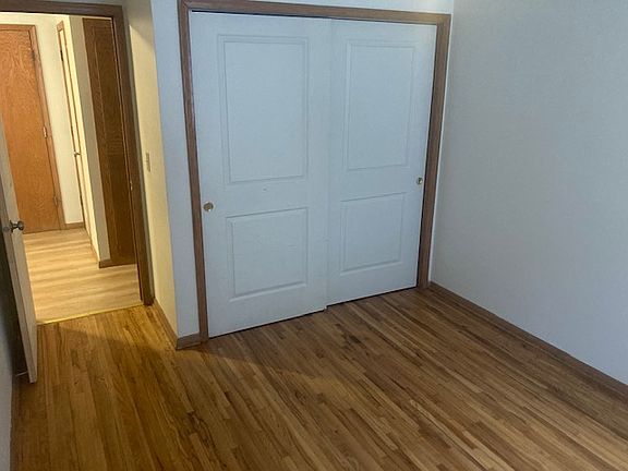 5th image of 806 Franklin Ave W #1