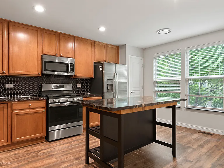 464 Valentine Way — Photo 7