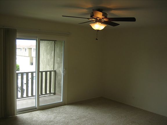 4th image of 4205 Hilaria Way