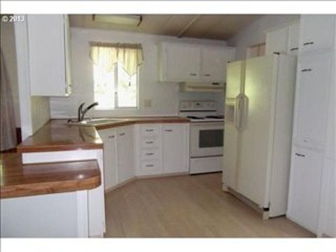 3rd image of 162 Puufich Way