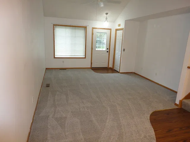 2 bed, 1.5 bath, 1370 sqft, $1,995 — Photo 4