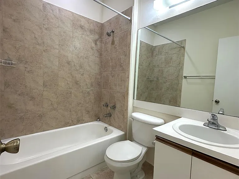 641 Cypress Lake Blvd #K18 — Photo 24