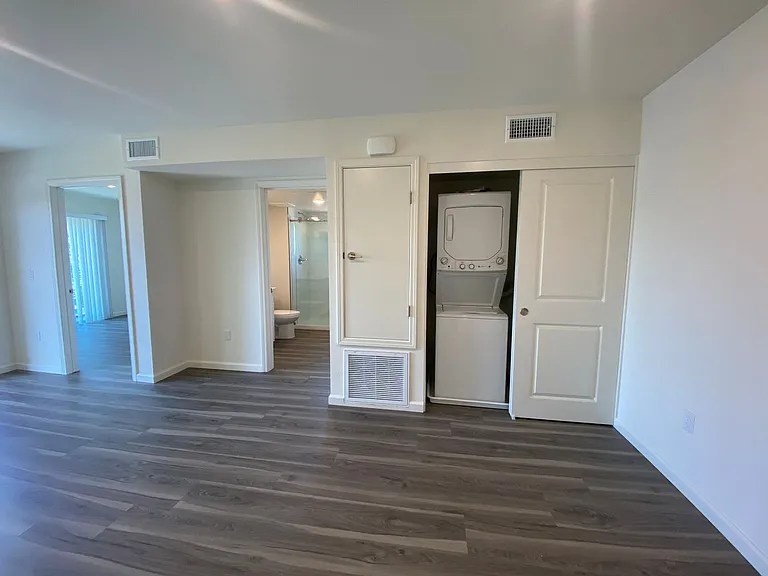 1704 Hornblend St — Photo 23