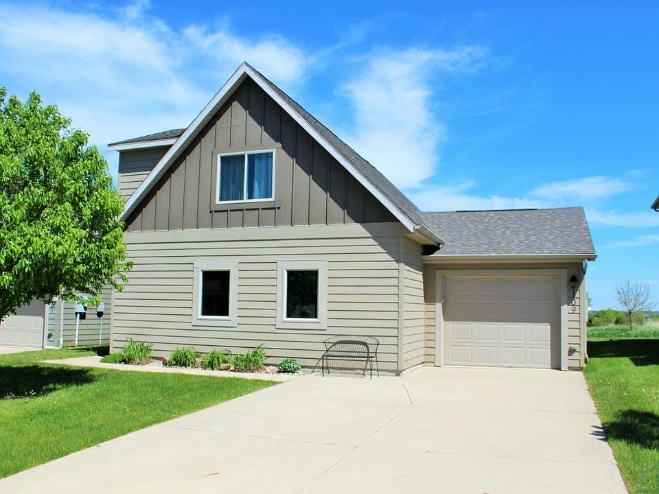 1st image of 290 240th Ave #109