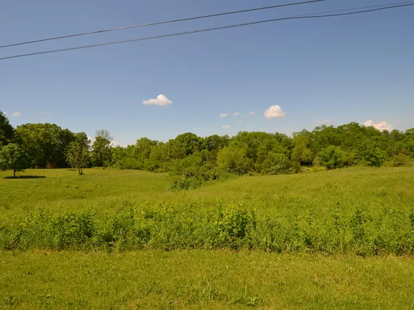 302 Hurst Dr, Harrodsburg, KY 40330