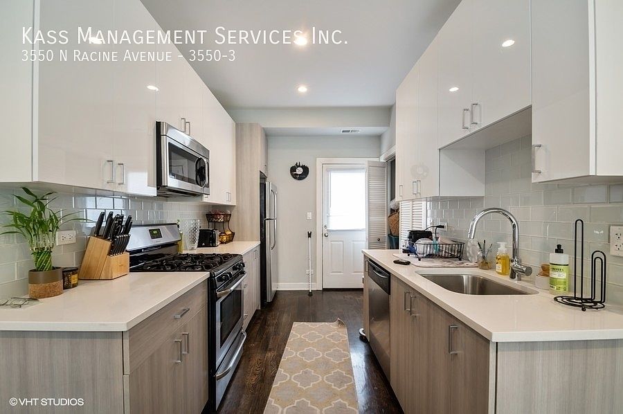 1st image of 3550 N Racine Ave APT 3