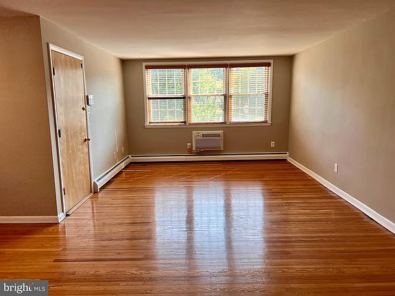 4th image of 7804 Winston Rd Floor 1