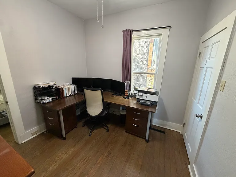 227 N Institute St — Photo 17
