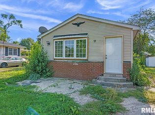 2327 S 15th St, Springfield, IL 62703