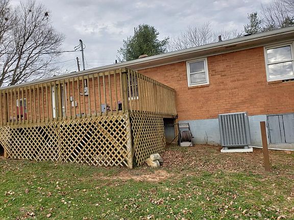 2nd image of 21 E Peachtree Ln