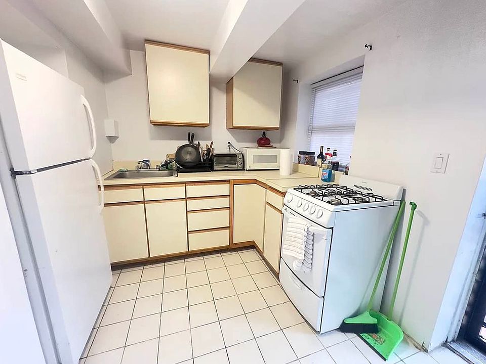 1st image of 31-19 36th St #1