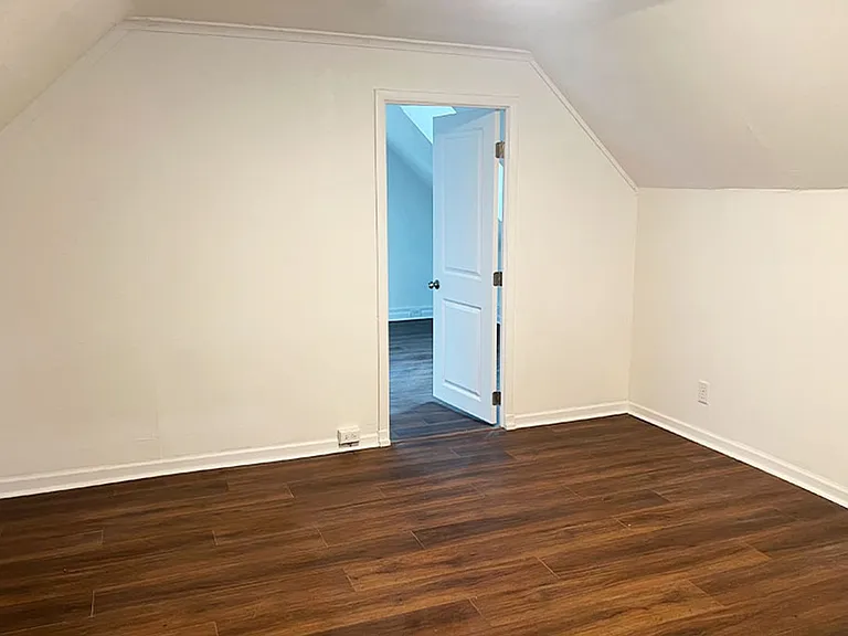 2309 Clifton Ave — Photo 6