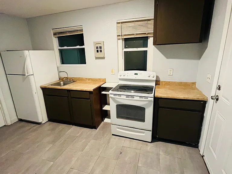 920 E Seneca Ave #B — Photo 4
