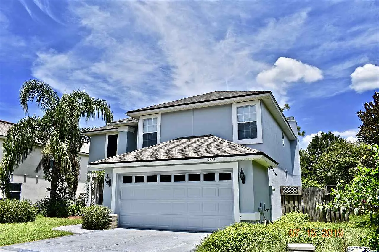 4 bed, 2260 sqft, $2,425 — Photo 2