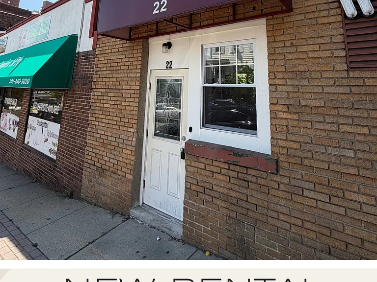 22 Hilliard Ave — Photo 1