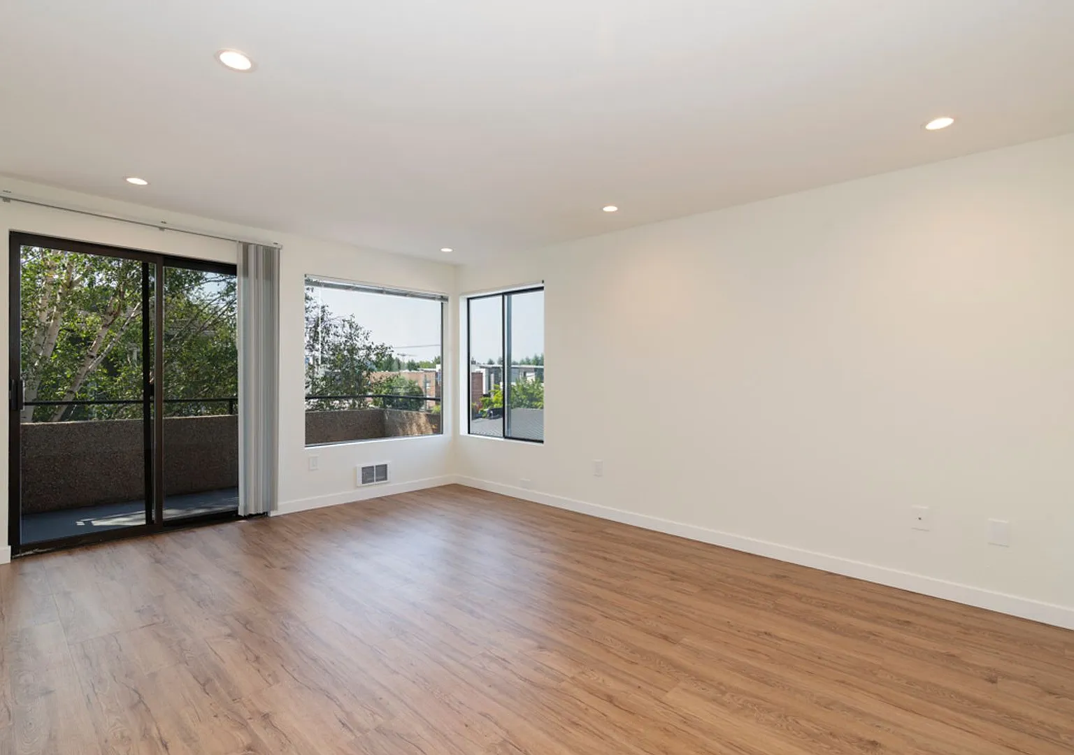 Nordic Heights Apartments — Photo 4