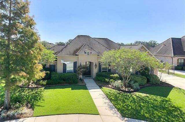 1st image of 301 Lac Iberville Dr