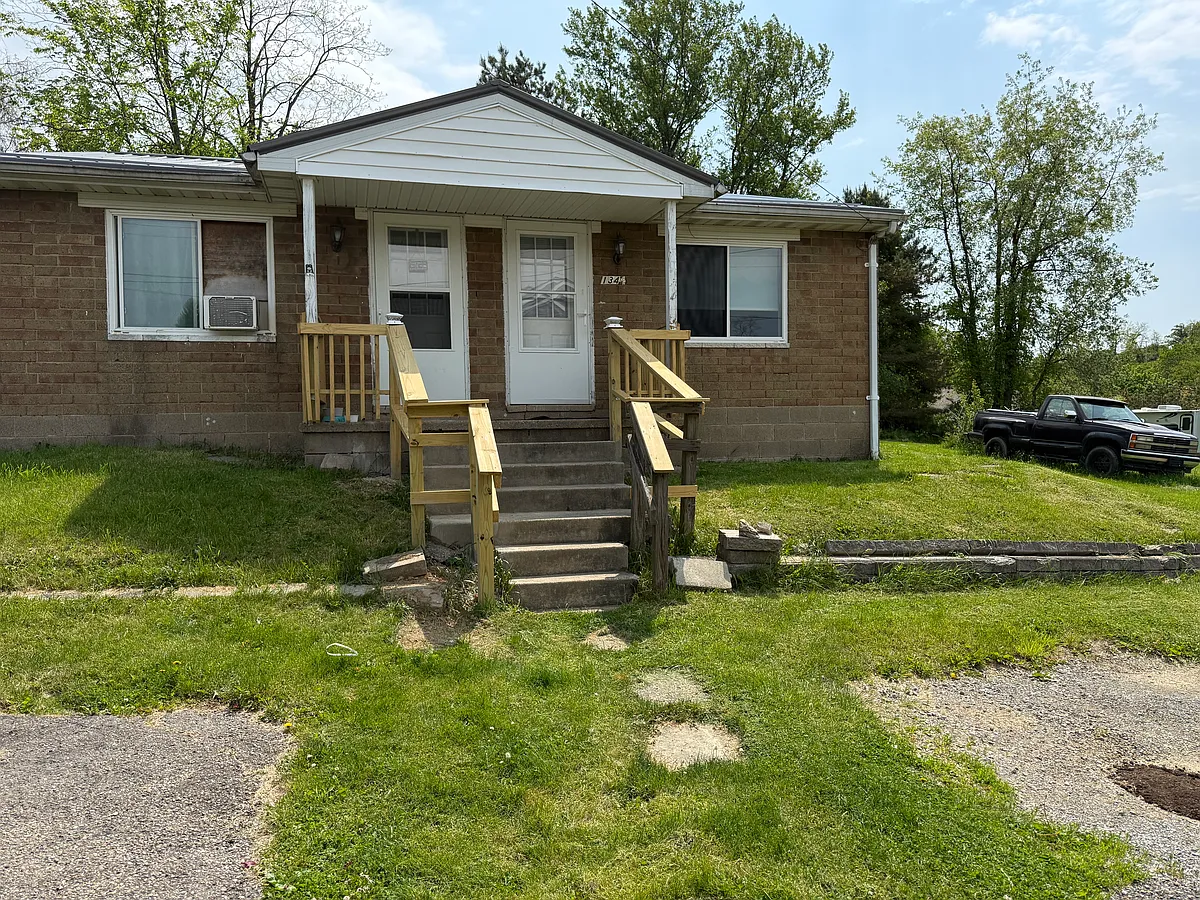 Building Photo - 134 Roberts St #134