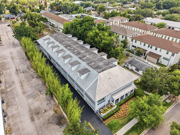 440 W Swoope Ave — Photo 47