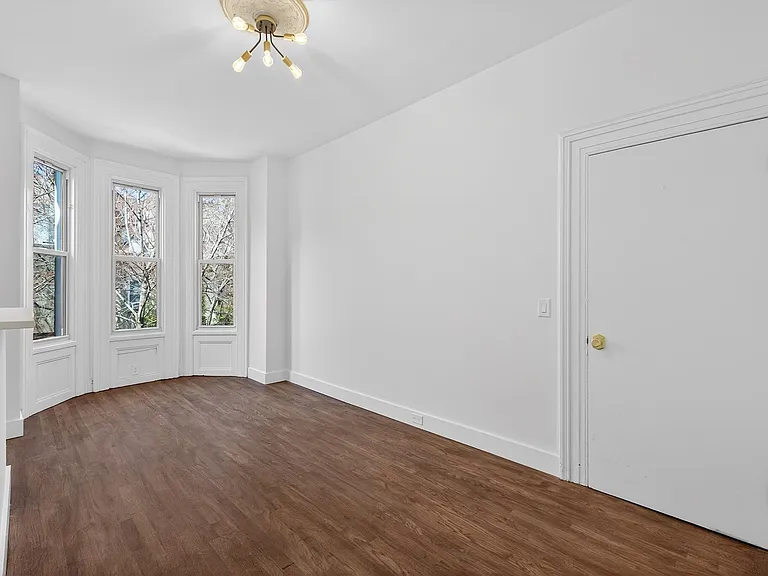 701 Bergen Ave — Photo 30