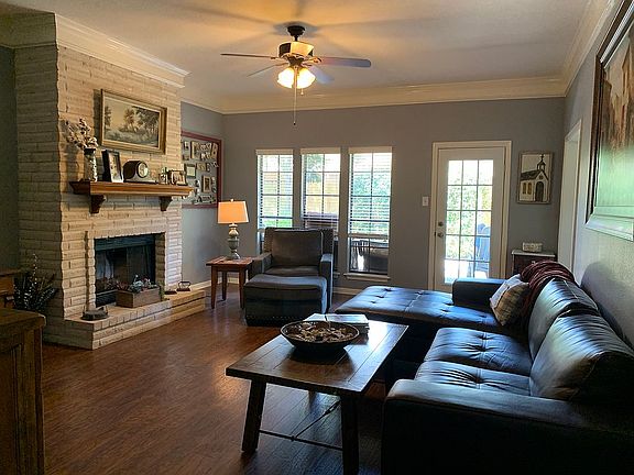 4th image of 6126 Donington Dr
