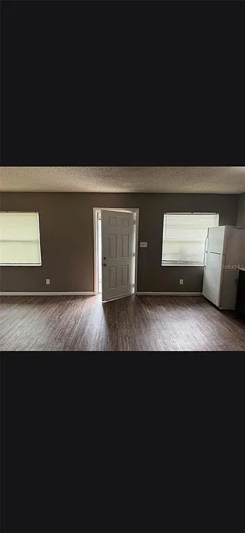 2 bed, 1.0 bath, 900 sqft, $1,400 — Photo 2
