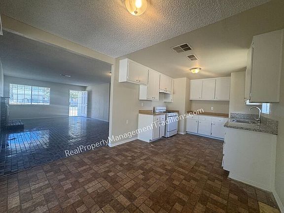 4th image of 40956 176th St E