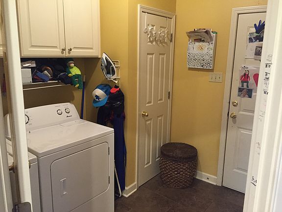 3rd image of 1135 Montana Dr