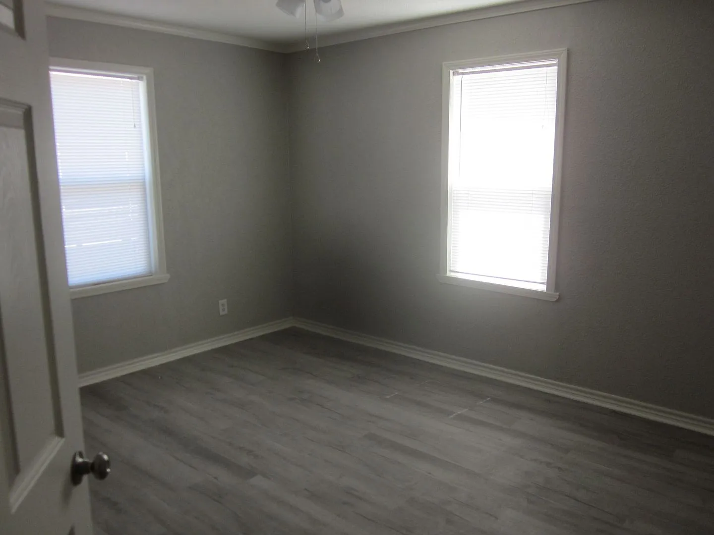 Rare 4 Bedroom — Photo 4