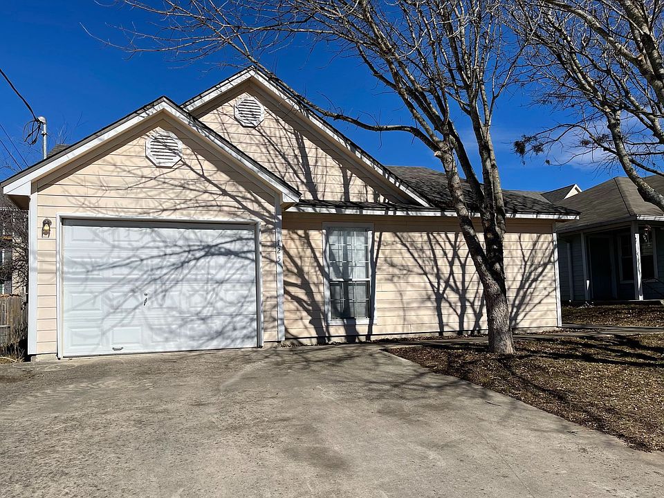 1st image of 125 Amelia Ct