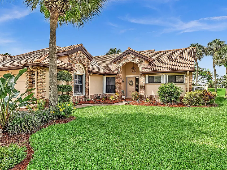 8099 Cassia Dr