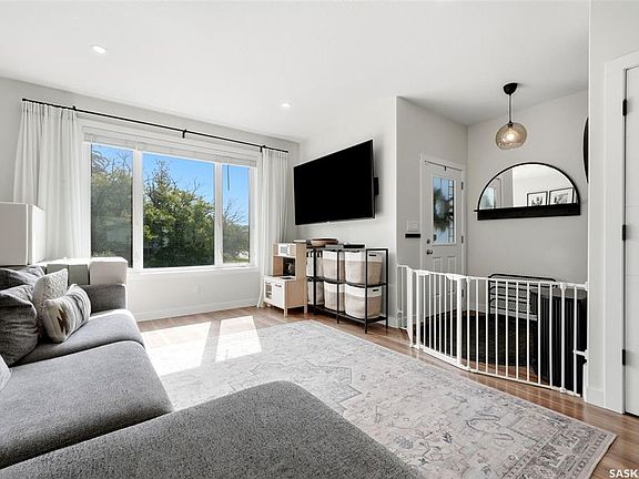 5th image of 2174 Elliott STREET