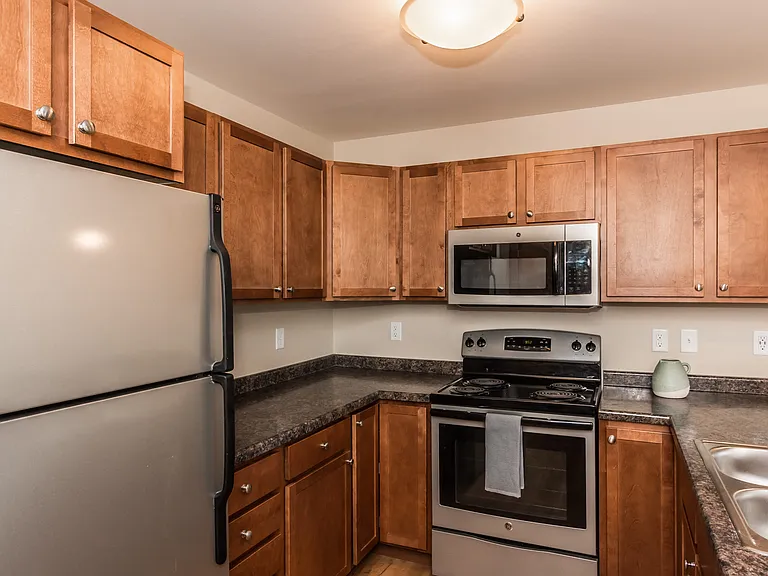 Sterling Pointe — Photo 12