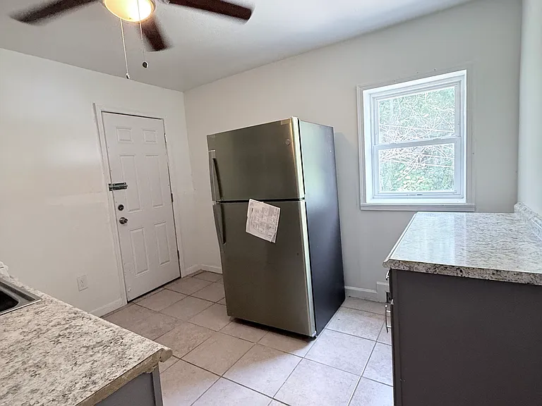 1820 W Fayette St #2 — Photo 10