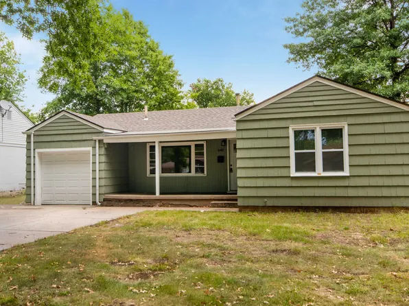 640 S Edgemoor Dr, Wichita, KS 67218