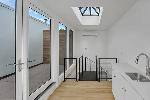 Rented by New York Residence | media 44