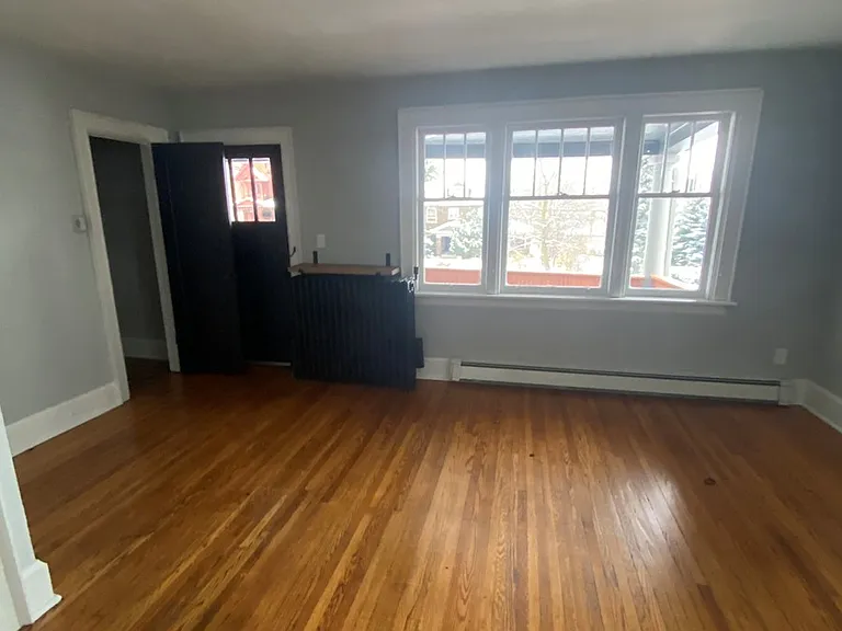 216 King St S #1 — Photo 6