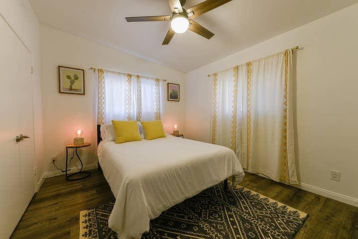1st image of 21 S Venice Blvd APT 6