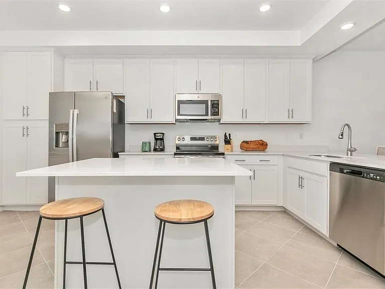 12320 Wellen Golf St #204 — Photo 7