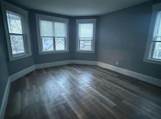 18 Oak Hill Ave #3F, Woonsocket, RI 02895