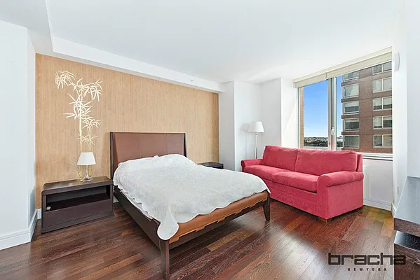 Sold by Keller Williams NYC | media 16