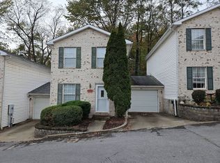 1027 Elkins Dr, Morgantown, WV 26505